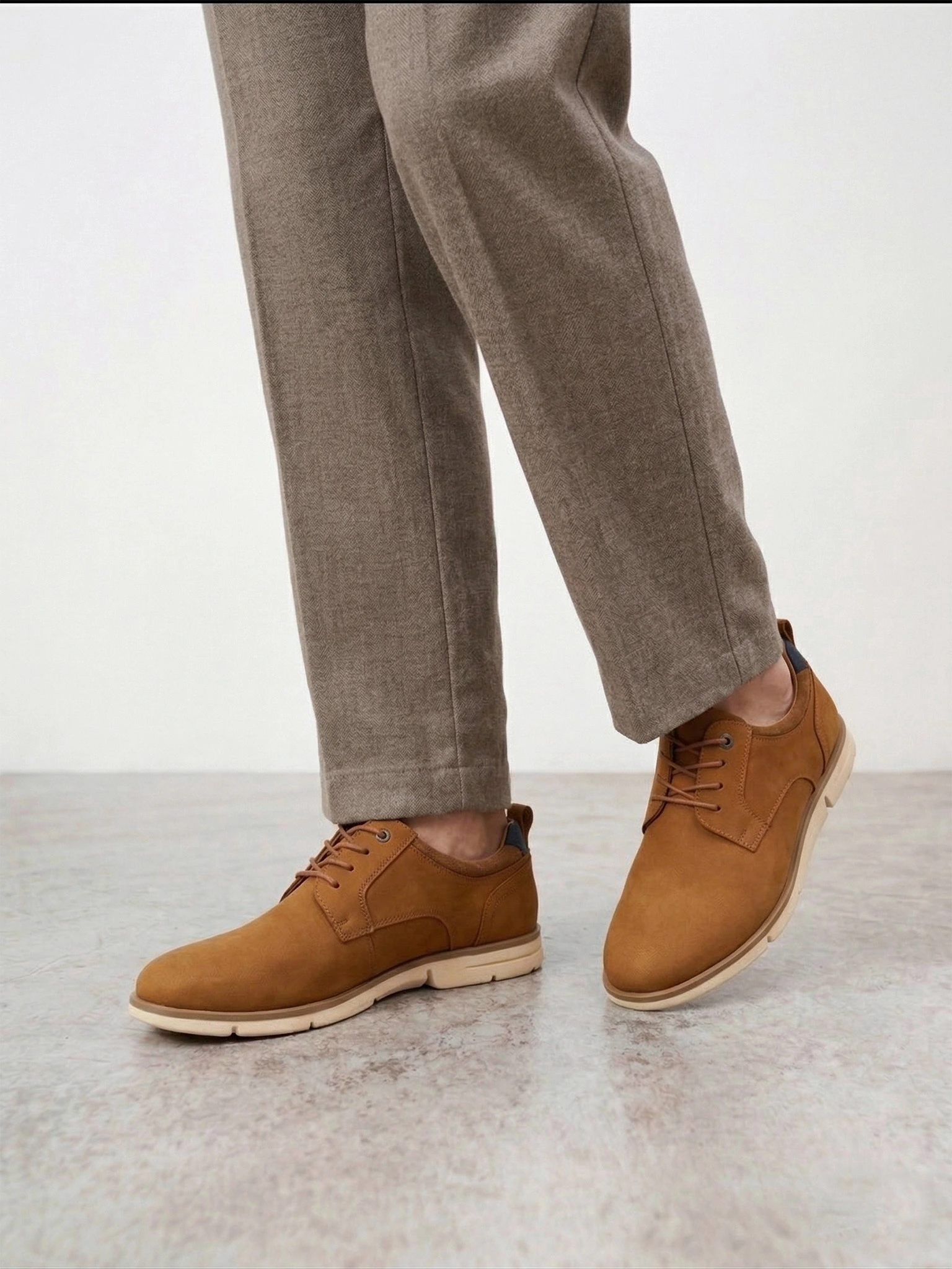 Туфли-дерби коричневого цвета со шнуровкой